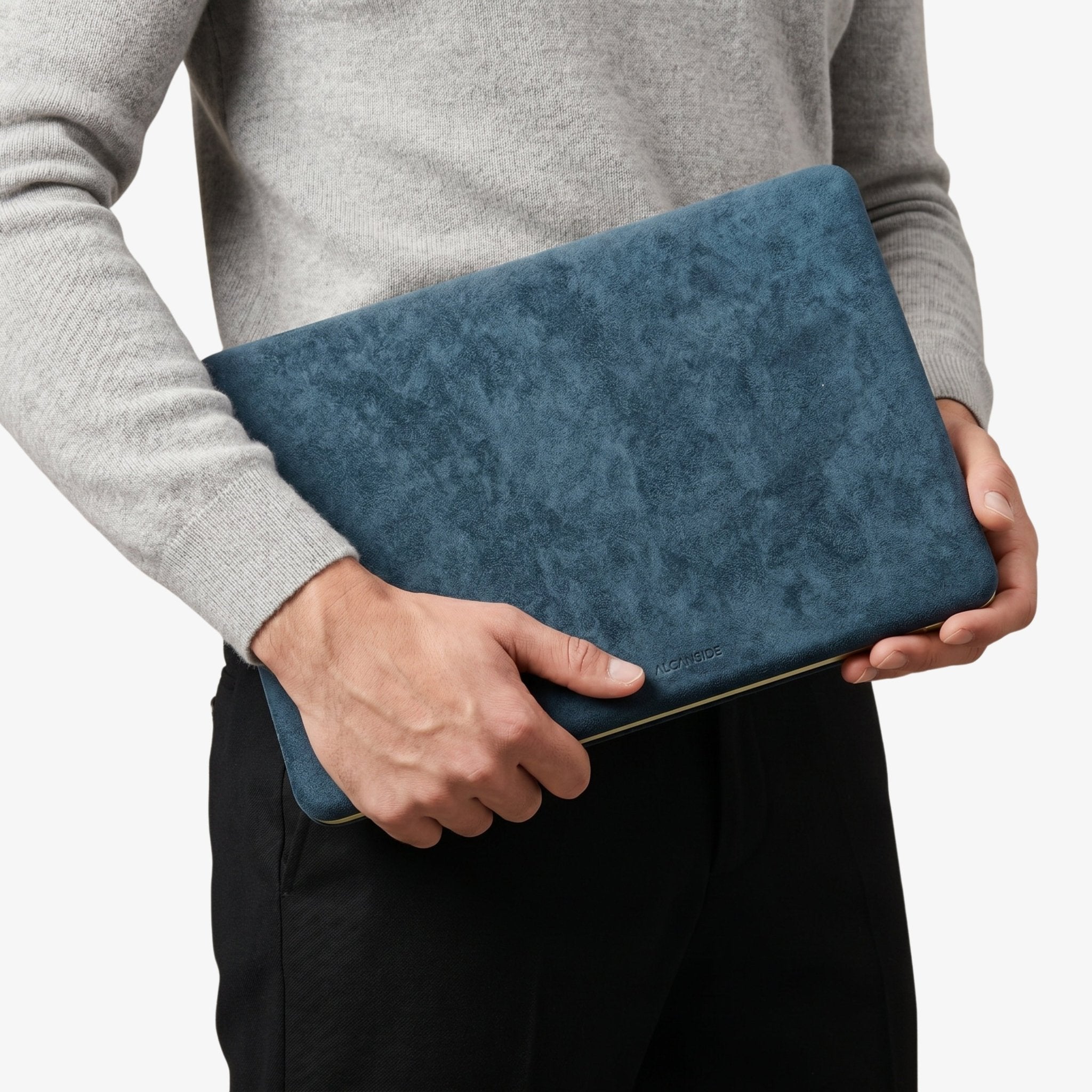 Alcantara MacBook Neo Cover – For 13 inch (2026) – Ocean Blue - Alcanside