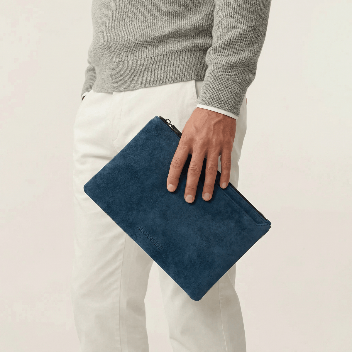 Alcantara Pouch