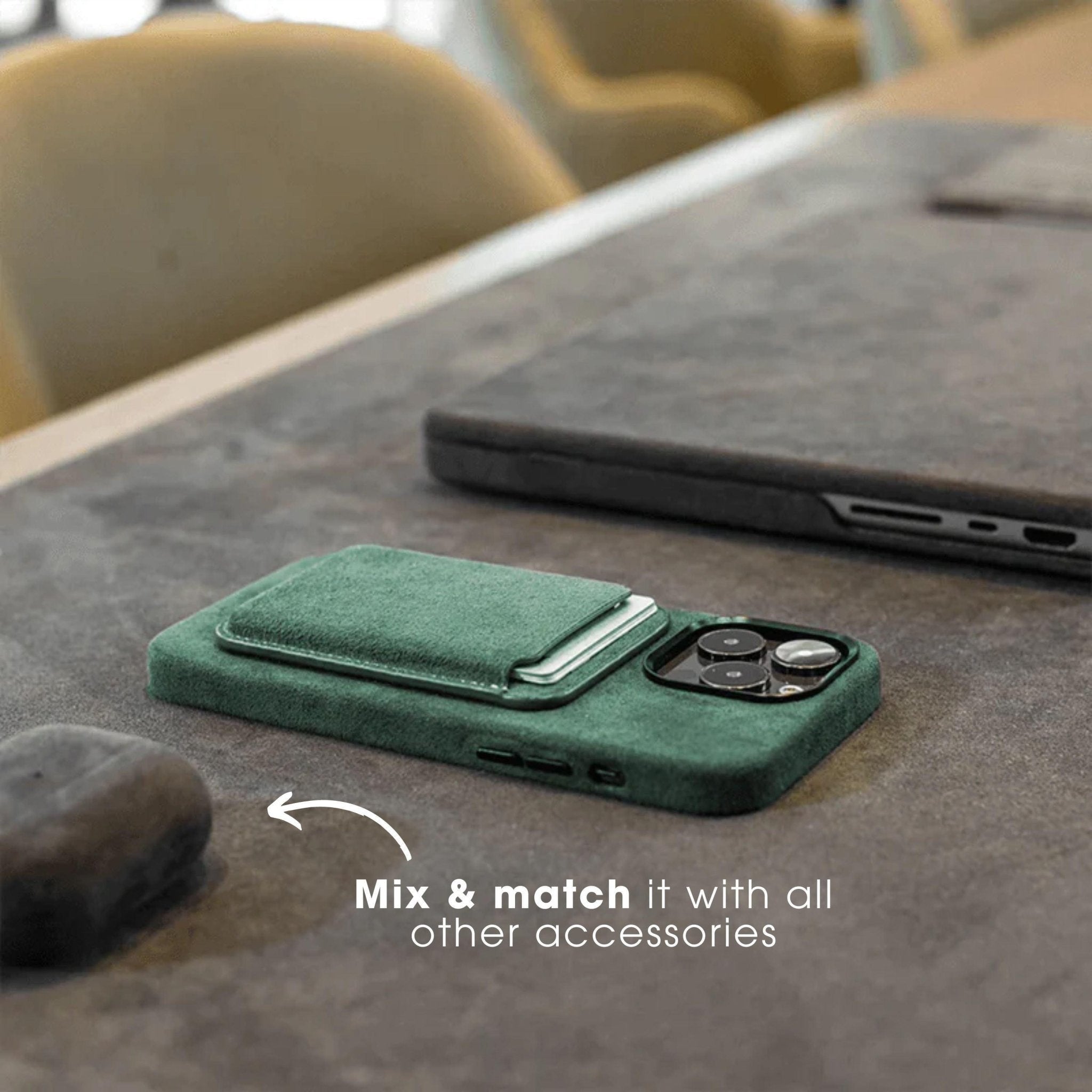 iPhone 14 Pro - Alcantara Case - Midnight Green - Alcanside